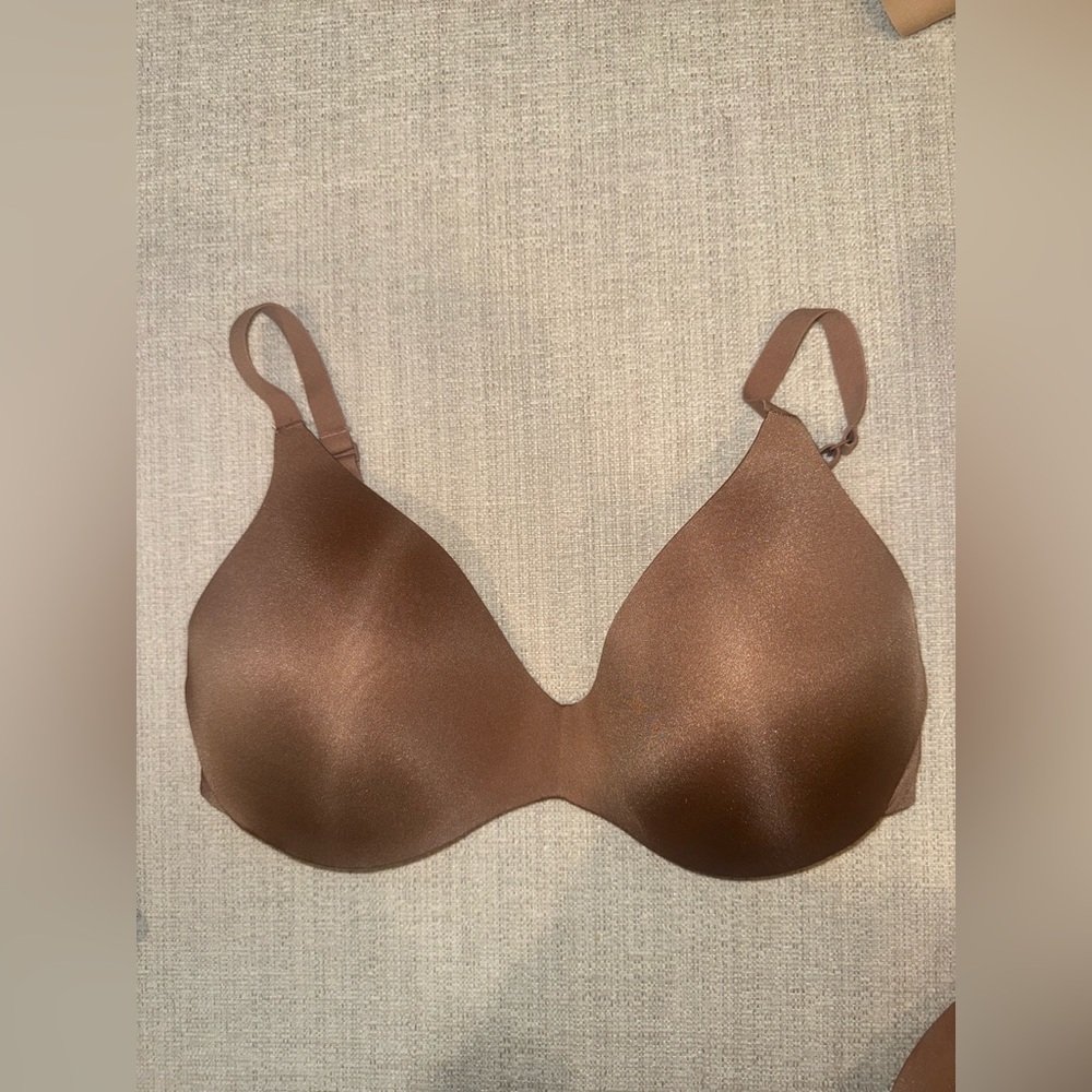 Skims Wireless Form Push Up Plunge Bra